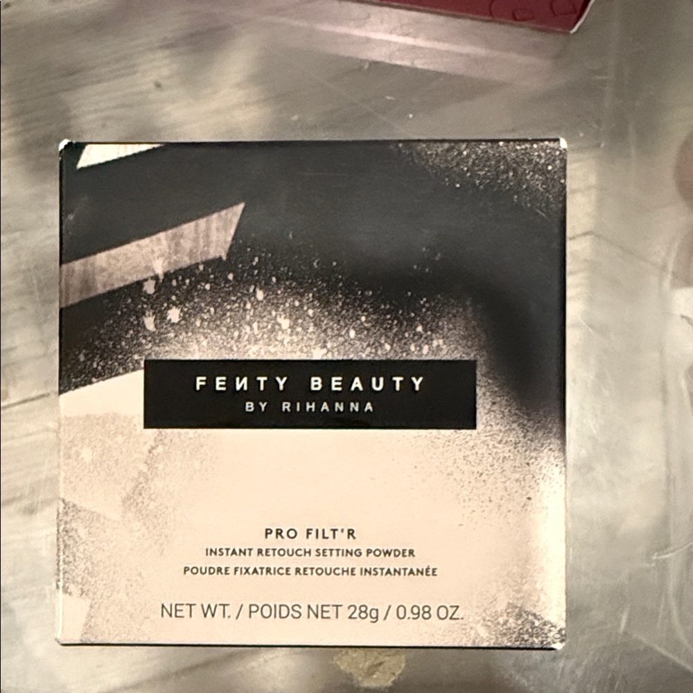 Fenty Beauty Pro Filt'r Setting Powder - Black and Cream